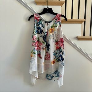 Karen Kane Floral Printed Sleeveless Sharkbite Hem Tank, Size XS